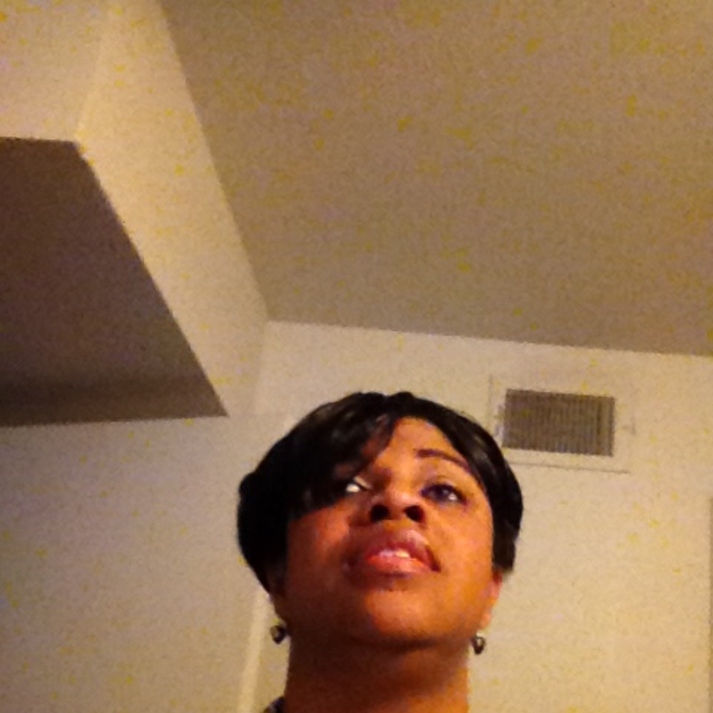 Meet your Posher, Deniece